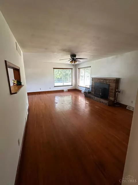 Living - 4239 Summit Rd, Batavia, OH 45103 photo 1 of 1