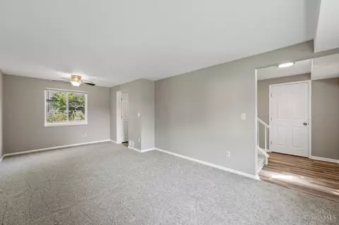 Living - 994 Harrogate Ct, Forest Park, OH 45240 photo 2 of 4