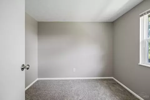 Bedroom - 994 Harrogate Ct, Forest Park, OH 45240 photo 4 of 4