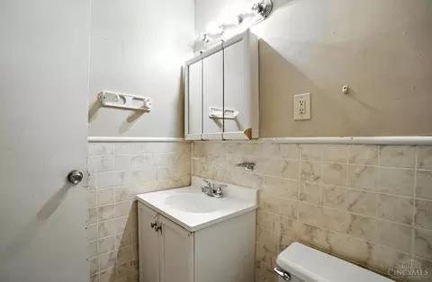 Bath - 2378 Bluelark Dr, Cincinnati, OH 45231 photo 4 of 4