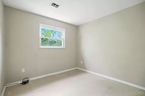 Bedroom - 2378 Bluelark Dr, Cincinnati, OH 45231 photo 3 of 5