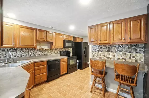 Kitchen - 3958 Cain Run Rd, Batavia, OH 45103 photo 2 of 5