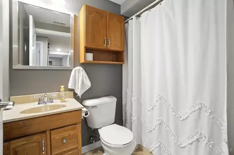 Bath - 3958 Cain Run Rd, Batavia, OH 45103 photo 4 of 5