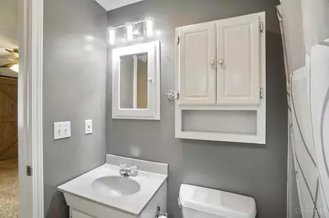 Bath - 3958 Cain Run Rd, Batavia, OH 45103 photo 3 of 5