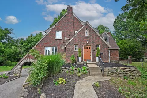 1534 Elizabeth Pl, Cincinnati, OH 45237