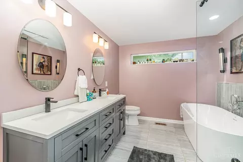 Bath - 10128 Zig Zag Rd, Blue Ash, OH 45242 photo 1 of 4