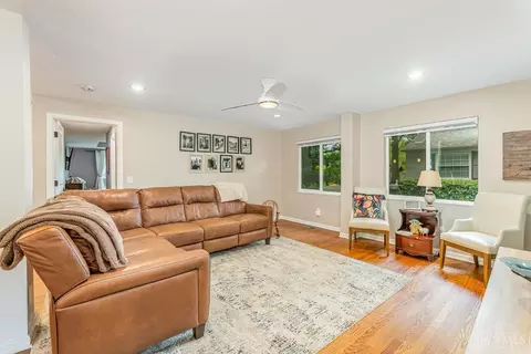 Living - 10128 Zig Zag Rd, Blue Ash, OH 45242 photo 4 of 4