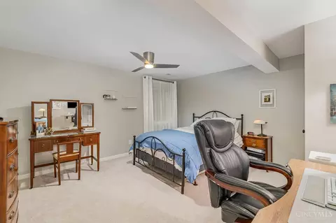 Bedroom - 10128 Zig Zag Rd, Blue Ash, OH 45242 photo 5 of 5