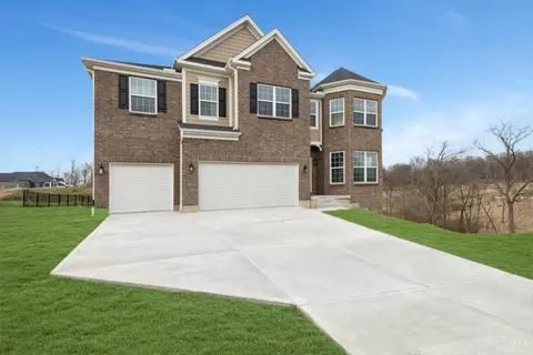 4033 Trailside Dr, Green Twp, OH 45248