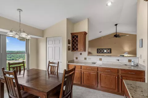 Dining - 151 Palisades Pointe, Cincinnati, OH 45238 photo 4 of 4