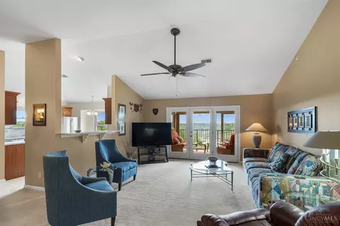 Living - 151 Palisades Pointe, Cincinnati, OH 45238 photo 1 of 5