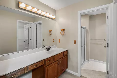 Bath - 151 Palisades Pointe, Cincinnati, OH 45238 photo 1 of 3
