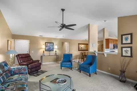 Living - 151 Palisades Pointe, Cincinnati, OH 45238 photo 4 of 5