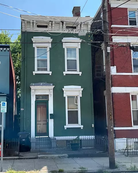 923 Findlay St, Cincinnati, OH 45214