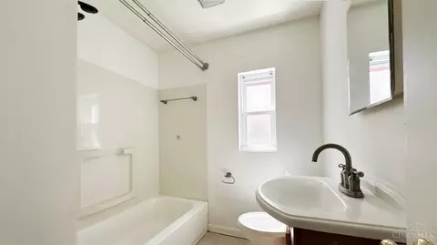 Bath - 7976 Colette Ln, Cincinnati, OH 45224 photo 1 of 2