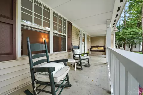 Exterior - 601 Eagles Nest Ct, Hamilton Township, OH 45039 photo 2 of 13
