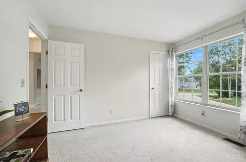 Bedroom - 601 Eagles Nest Ct, Hamilton Township, OH 45039 photo 5 of 8