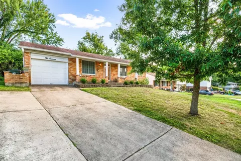 1016 Anderson Hills Dr, Anderson Twp, OH 45230