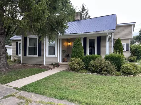 210 Bayless Ave, Lynchburg, OH 45142