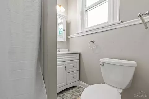 Bath - 6717 Bramble Ave, Cincinnati, OH 45227 photo 3 of 4