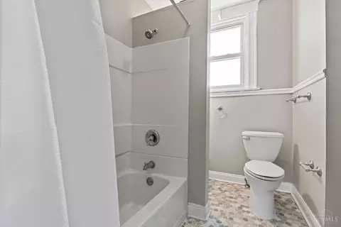 Bath - 6717 Bramble Ave, Cincinnati, OH 45227 photo 2 of 4