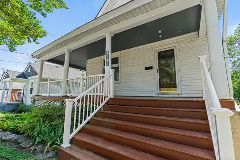 Exterior - 6717 Bramble Ave, Cincinnati, OH 45227 photo 6 of 12