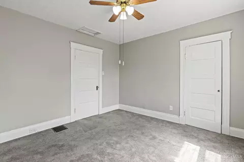 Bedroom - 6717 Bramble Ave, Cincinnati, OH 45227 photo 4 of 8