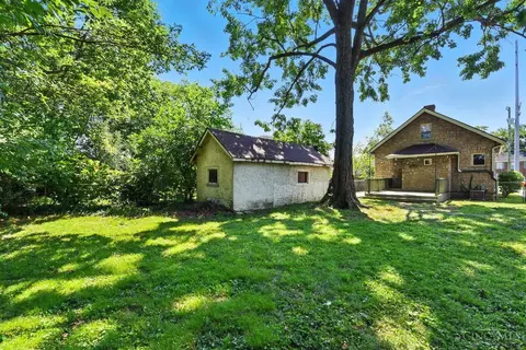 Exterior - 6744 Murray Ave, Cincinnati, OH 45227 photo 5 of 7