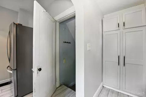 Entry Way - 6744 Murray Ave, Cincinnati, OH 45227 photo 2 of 2
