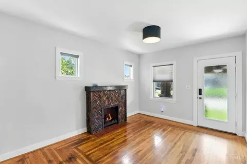 Living - 6744 Murray Ave, Cincinnati, OH 45227 photo 2 of 8