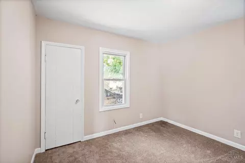 Bedroom - 605 Spring Ave, Franklin, OH 45005 photo 2 of 4