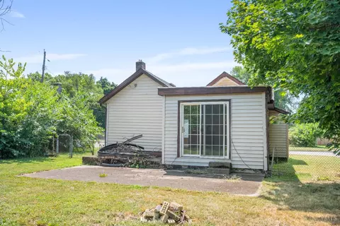 Exterior - 605 Spring Ave, Franklin, OH 45005 photo 2 of 6