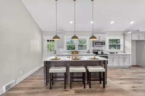 Kitchen - 6399 Donjoy Dr, Blue Ash, OH 45242 photo 2 of 3