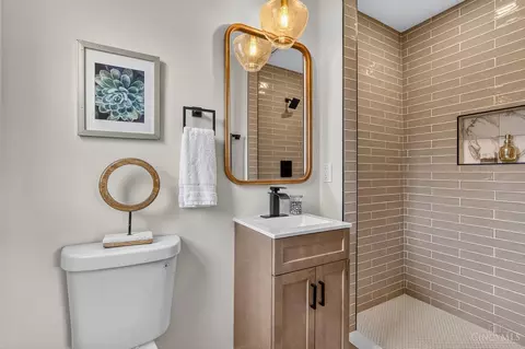 Bath - 6399 Donjoy Dr, Blue Ash, OH 45242 photo 1 of 3