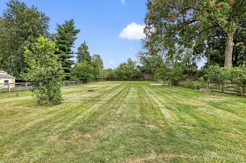 Exterior - 6399 Donjoy Dr, Blue Ash, OH 45242 photo 7 of 8