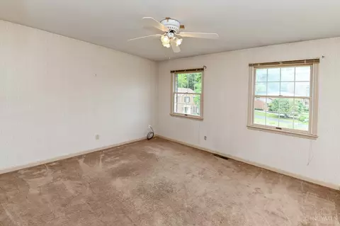 Bedroom - 2616 Saddleback Dr, Cincinnati, OH 45244 photo 4 of 6