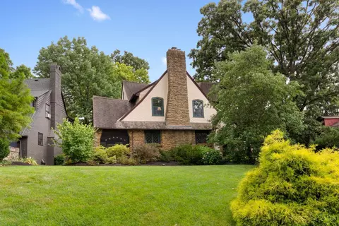 709 Avon Fields Ln, Cincinnati, OH 45229