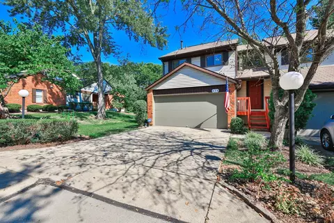 278 Centerbury Ct, Springdale, OH 45246