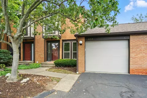 2213 Clough Ridge Dr, Anderson Twp, OH 45230