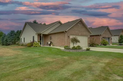 801 Carriage Ln, Trenton, OH 45067