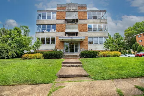 4028 Ledgewood Dr, Cincinnati, OH 45229