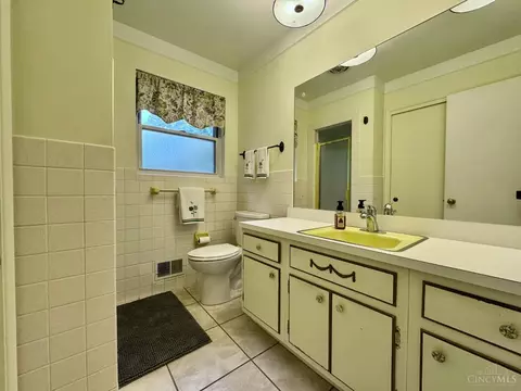 2651 Beechmar Dr, Cincinnati, OH 45230 photo 32