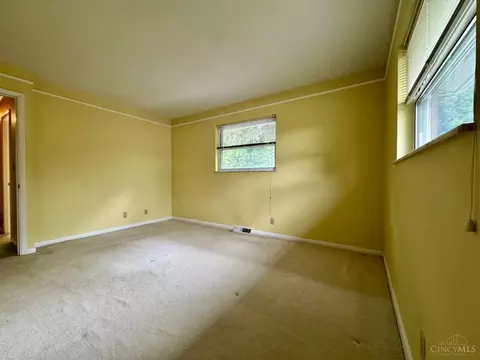 2651 Beechmar Dr, Cincinnati, OH 45230 photo 23