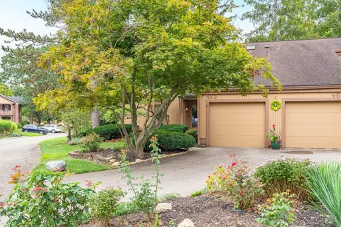 463 Clubhouse Dr, Mason, OH 45040