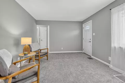 165 Crest Dr, Reading, OH 45215 photo 6