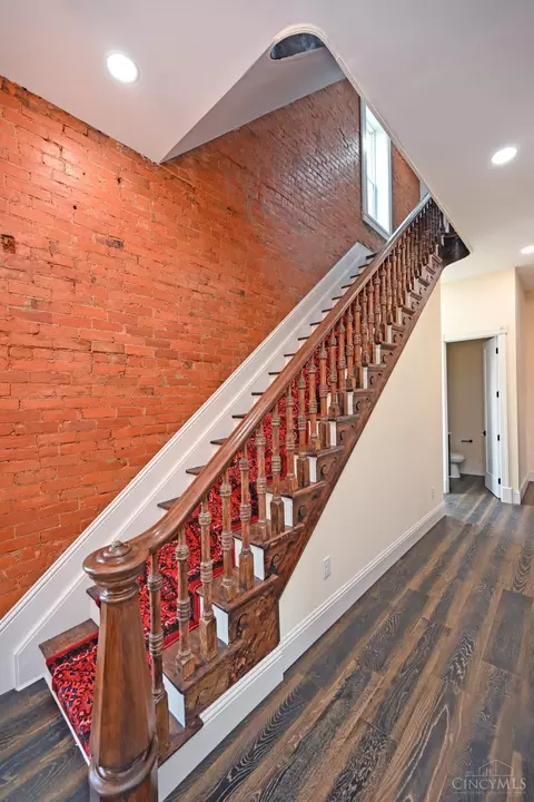 1810 Hewitt Ave, Cincinnati, OH 45207 photo 6