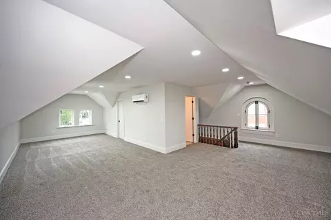 1810 Hewitt Ave, Cincinnati, OH 45207 photo 43