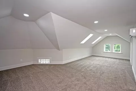 1810 Hewitt Ave, Cincinnati, OH 45207 photo 41