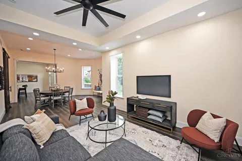 1810 Hewitt Ave, Cincinnati, OH 45207 photo 8