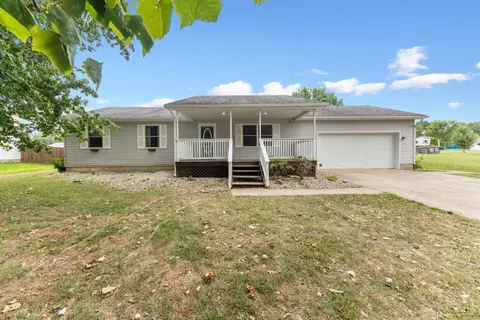 205 Douglas Cir, Georgetown, OH 45121
